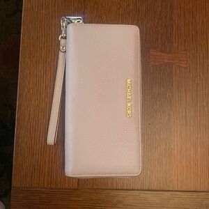 Michael Kors zip up wallet